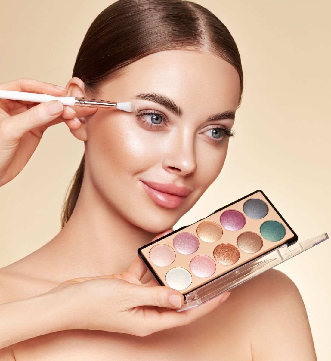 Galleria foto 'Come dire Addio alle Rughe con il Make Up: Trucchi infallibili!' - foto 2