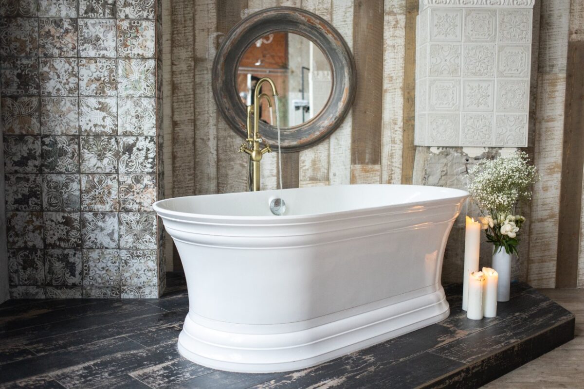 Galleria foto 'Idee e suggerimenti per realizzare un Bagno in Stile Rustico, caldo e accogliente!' - foto 1