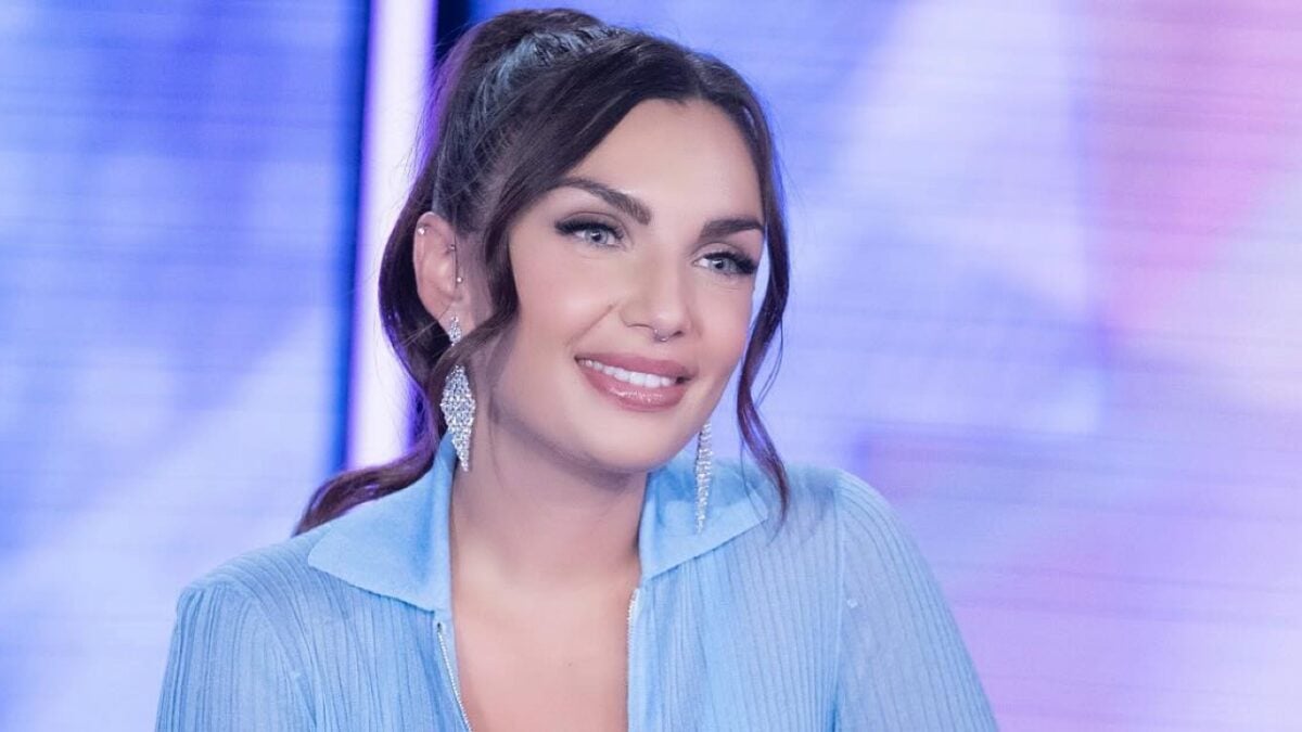 Elettra Lamborghini con l’abito di Fendi più cool del momento, guarda