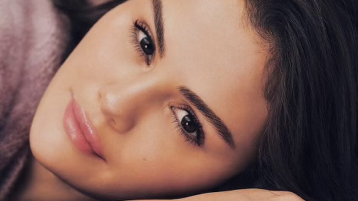 Selena Gomez sulla copertina di Vogue Giappone, guarda (FOTO)