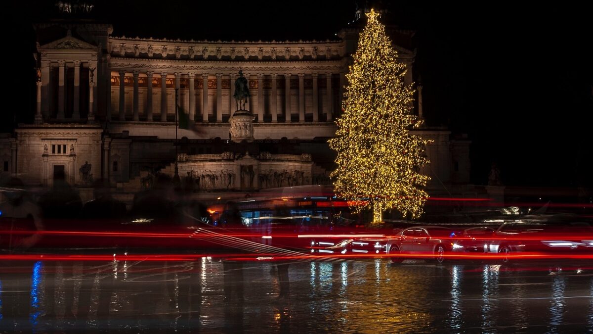 5 Alberi di Natale che hanno fatto discutere: da Spelacchio all’albero di Gucci