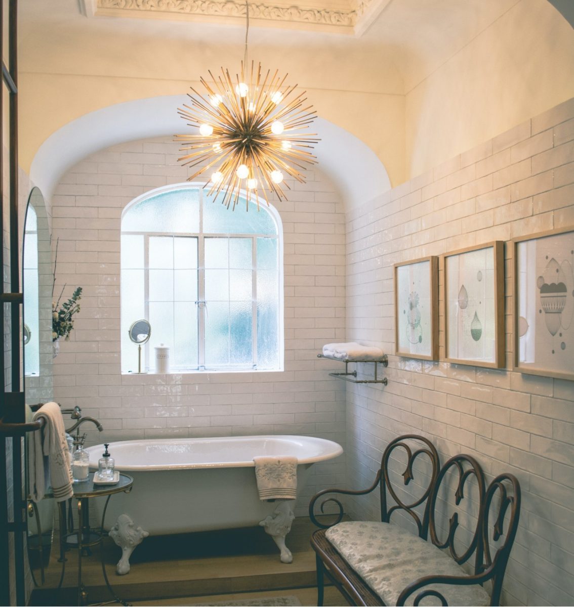 Galleria foto 'Come arredare il tuo Bagno all’Inglese: consigli di Stile per un ambiente elegante e raffinato' - foto 5