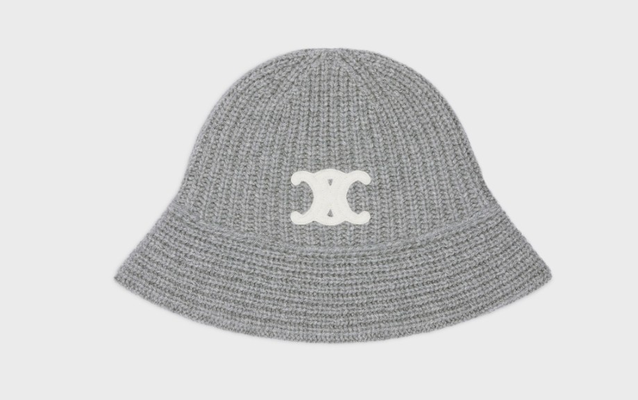 Galleria foto 'Berretti, cappelli e scaldacollo per le tue vacanze sulla Neve. Ecco i più belli…' - foto 3