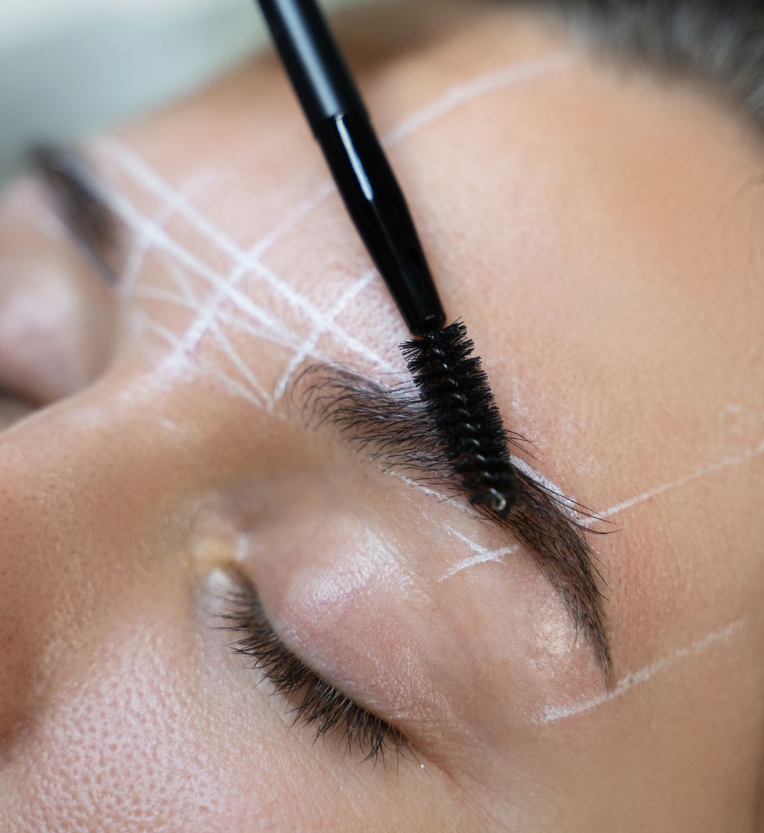 Galleria foto 'Non solo ciglia, come utilizzare il mascara per mettere in risalto lo sguardo…' - foto 1