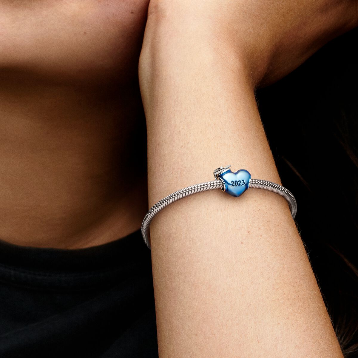 Galleria foto 'Accessori Moda: 5 idee regalo super chic da mettere sotto l’albero' - foto 1