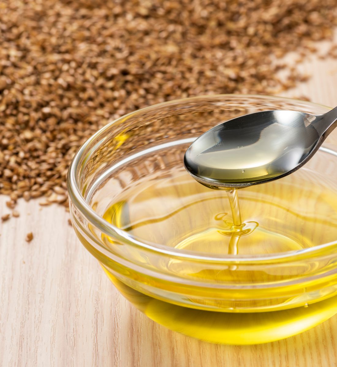 Galleria foto 'Semi di lino: il plus per capelli forti e luminosi' - foto 2