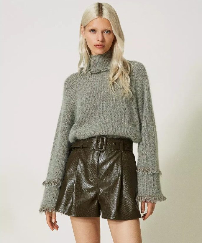 Galleria foto 'Gli Shorts sfidano il freddo: ecco i modelli da acquistare ora!' - foto 3