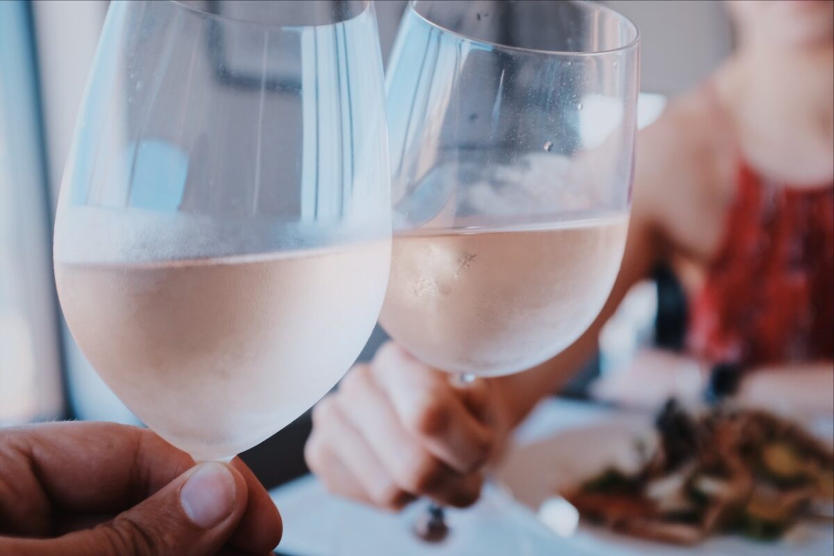 Galleria foto 'I Calici giusti per il vino che stai bevendo: ecco quali scegliere per la Tavola di Capodanno…' - foto 2