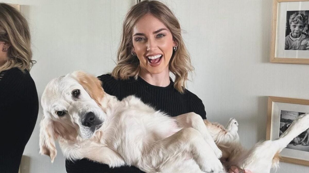 Chiara Ferragni torna a mostrare i suoi Look, eccola con la tuta worker