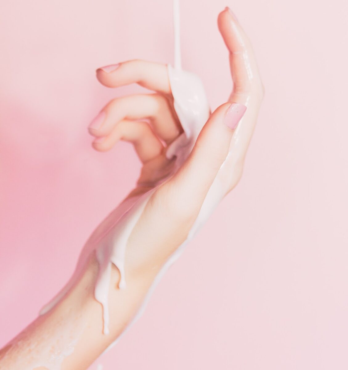 Galleria foto 'Ti sveliamo perché usare l’acido ialuronico per una Pelle perfetta!' - foto 1