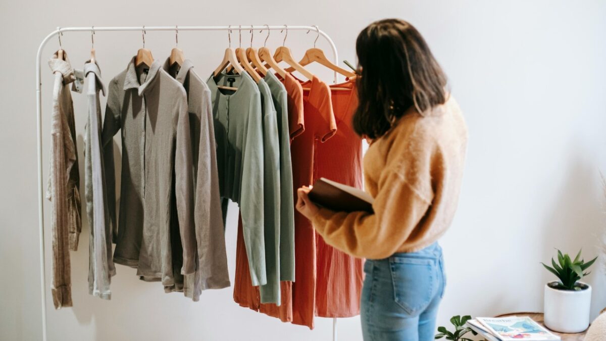 Le App per organizzare l’armadio che ti aiuteranno a vestire meglio e spendere meno!