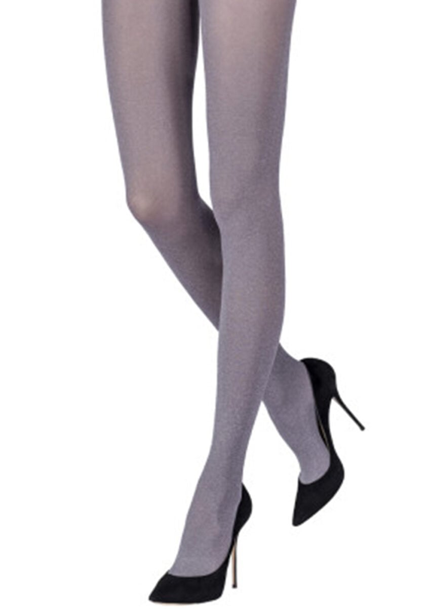 Galleria foto 'Collant colorati: il fashion trend 2024 da provare ASAP' - foto 2