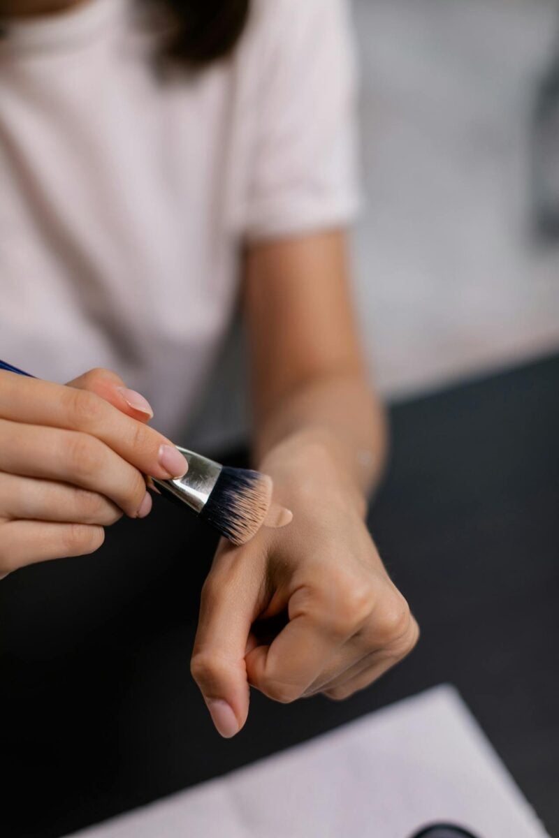 Gli errori di make up che ti invecchiano all’istante: il numero 5 è il più comune e disastroso! Gli errori di make up che ti invecchiano all’istante: il numero 5 è il più comune e disastroso!