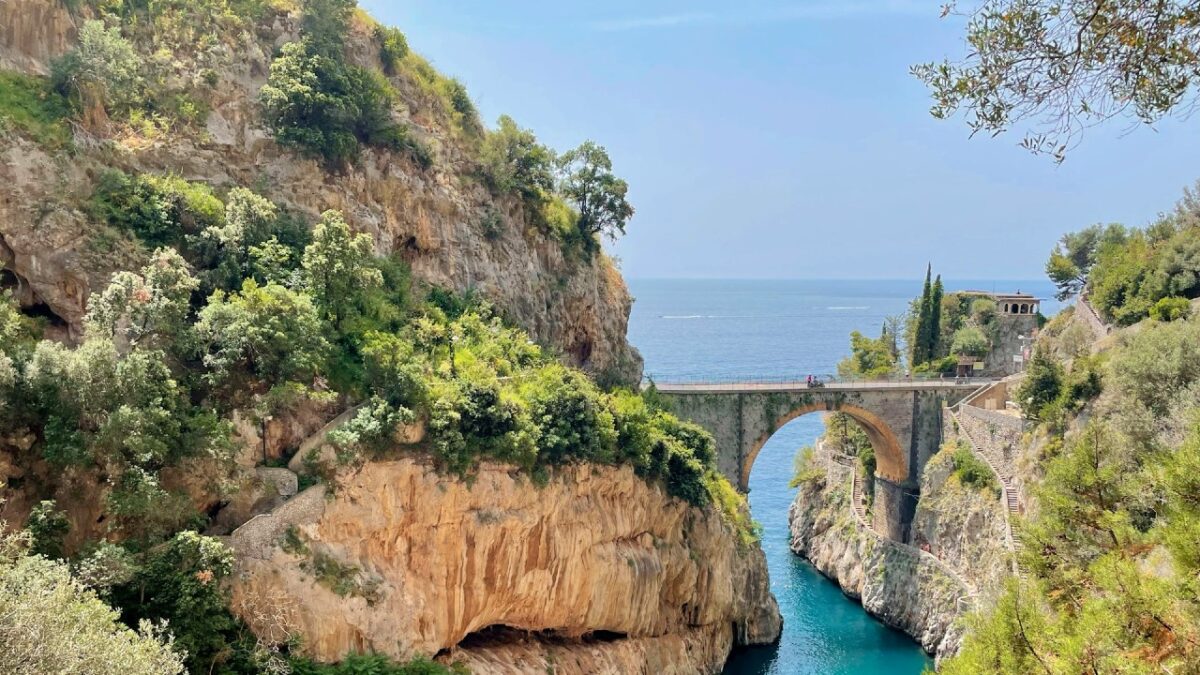 Uno dei Borghi più belli della Campania, tra fiordi e vicoletti vi lascerà senza fiato