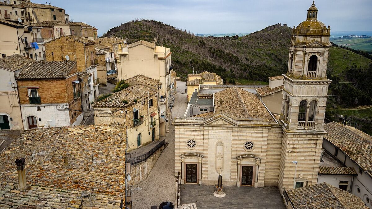 Un balcone panoramico nel cuore della Puglia, un Borgo da visitare subito!