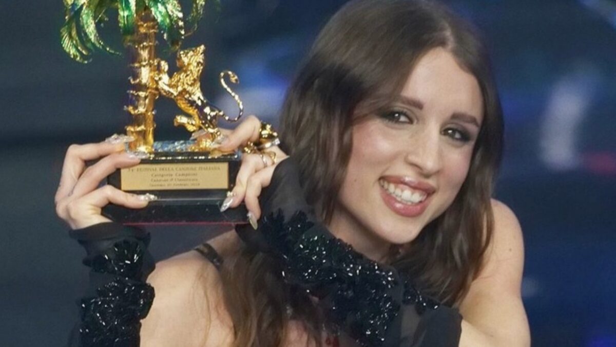 Sanremo 2024, vince Angelina Mango: tutti i Look che ha portato sul palco dell’Ariston