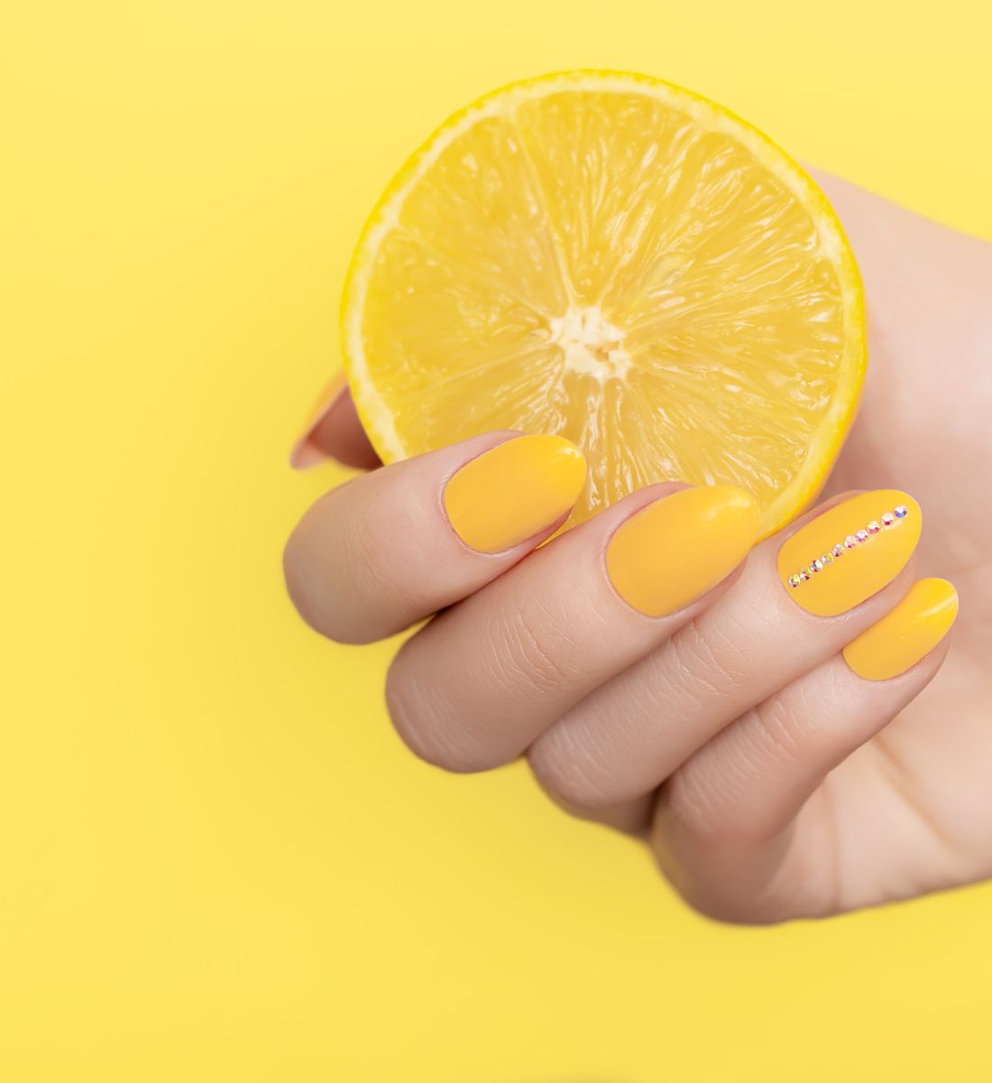 Galleria foto 'Unghie deboli dopo il gel? Il segreto per rinforzarle è…' - foto 2