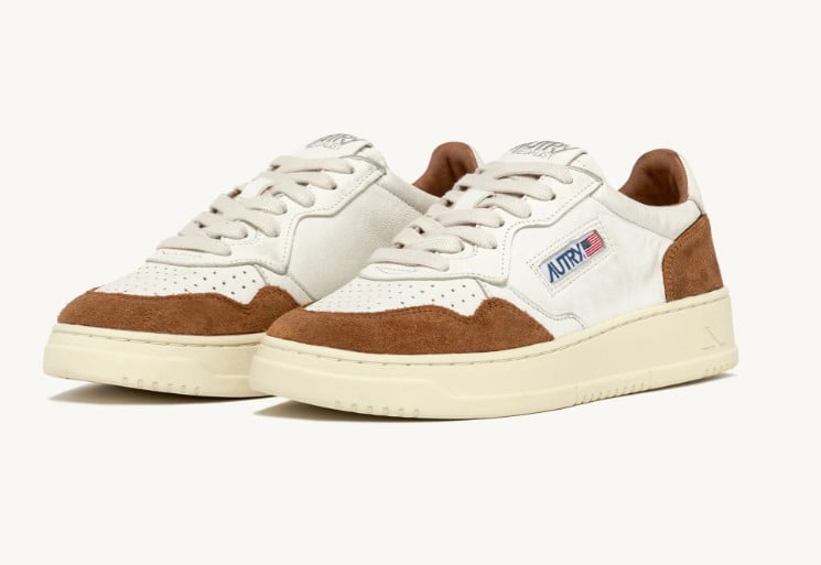 Le Sneakers Marroni quest’anno sono un grande sì! Le Sneakers Marroni quest’anno sono un grande sì!