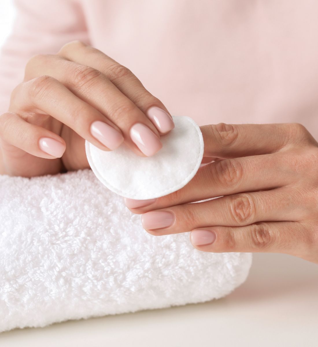 Galleria foto 'Unghie deboli dopo il gel? Il segreto per rinforzarle è…' - foto 1