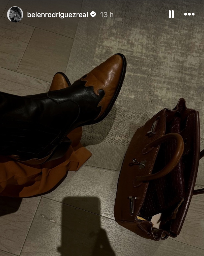 Galleria foto 'Belen Rodriguez, Texani che passione: la collezione super glamour della showgirl' - foto 1