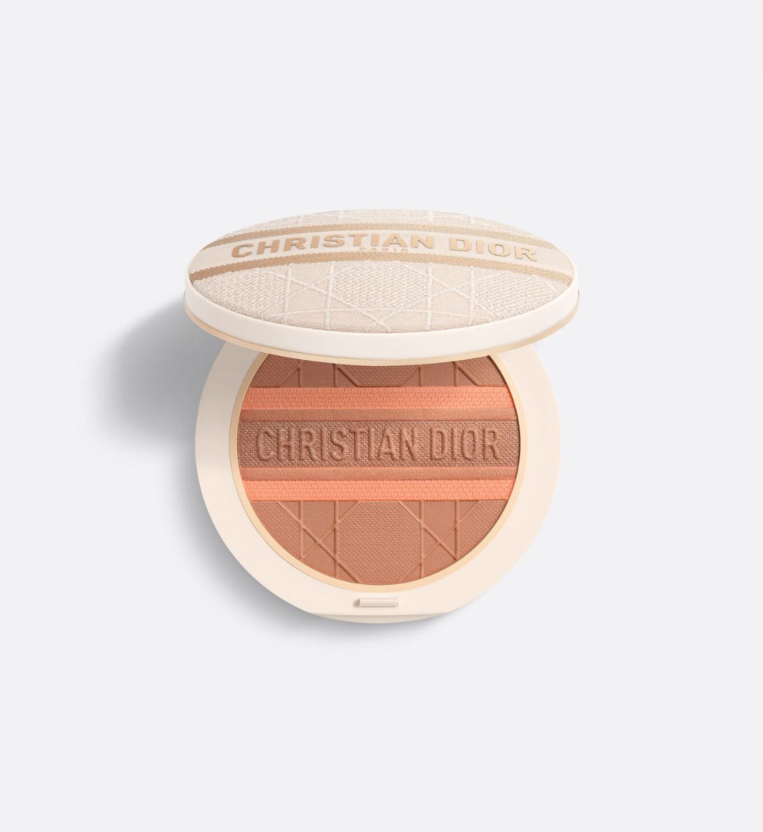 Galleria foto '7 Bronzer per il contouring ma non solo: ecco la nostra Top di Primavera…' - foto 3