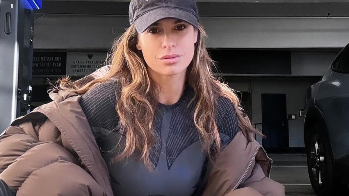 Galleria foto 'Elisabetta Canalis ci dà un taglio, nuovo Hair Look per l’ex Velina' - foto 1