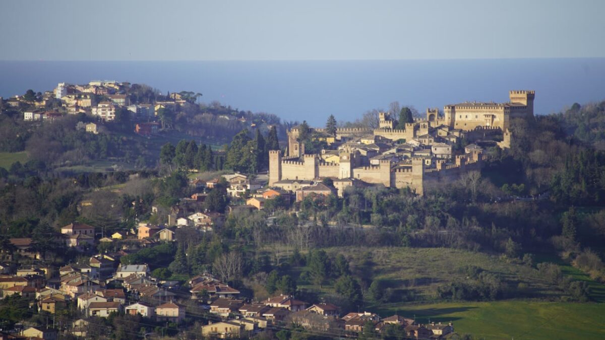 Un Borgo delle Marche che è una vera meraviglia e vanta numerosi riconoscimenti