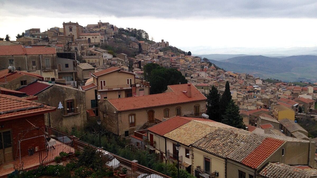 Solo in questo Borgo siciliano potrete vivere un viaggio nella Storia così incredibile…
