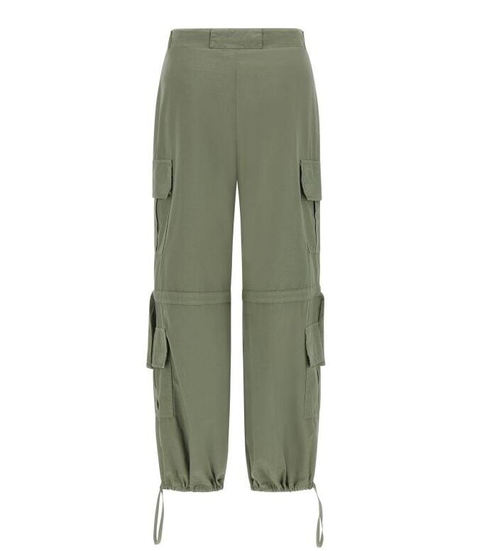 Galleria foto 'Il trekking fa tendenza: i Capi e gli Accessori outdoor da comprare subito!' - foto 2