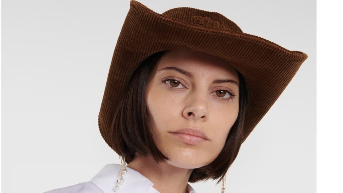 Lo stile Country-Chic di Beyoncé fa tendenza: i capi e gli accessori per copiare il suo look