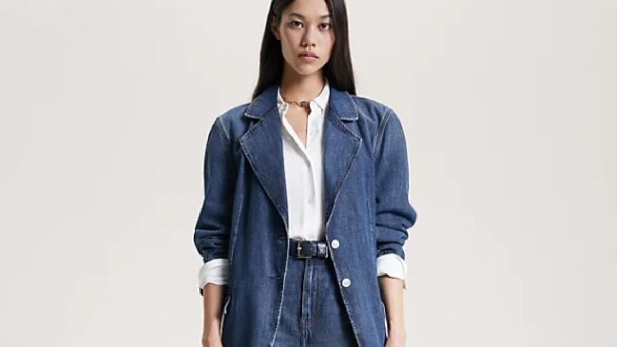 Blazer in denim, un passepartout di Primavera da avere assolutamente nell’armadio