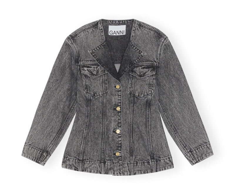 Galleria foto 'Blazer in denim, un passepartout di Primavera da avere assolutamente nell’armadio' - foto 5