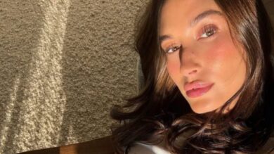 Il nuovo Colore di Capelli di Hailey Bieber è il must della Primavera 2024