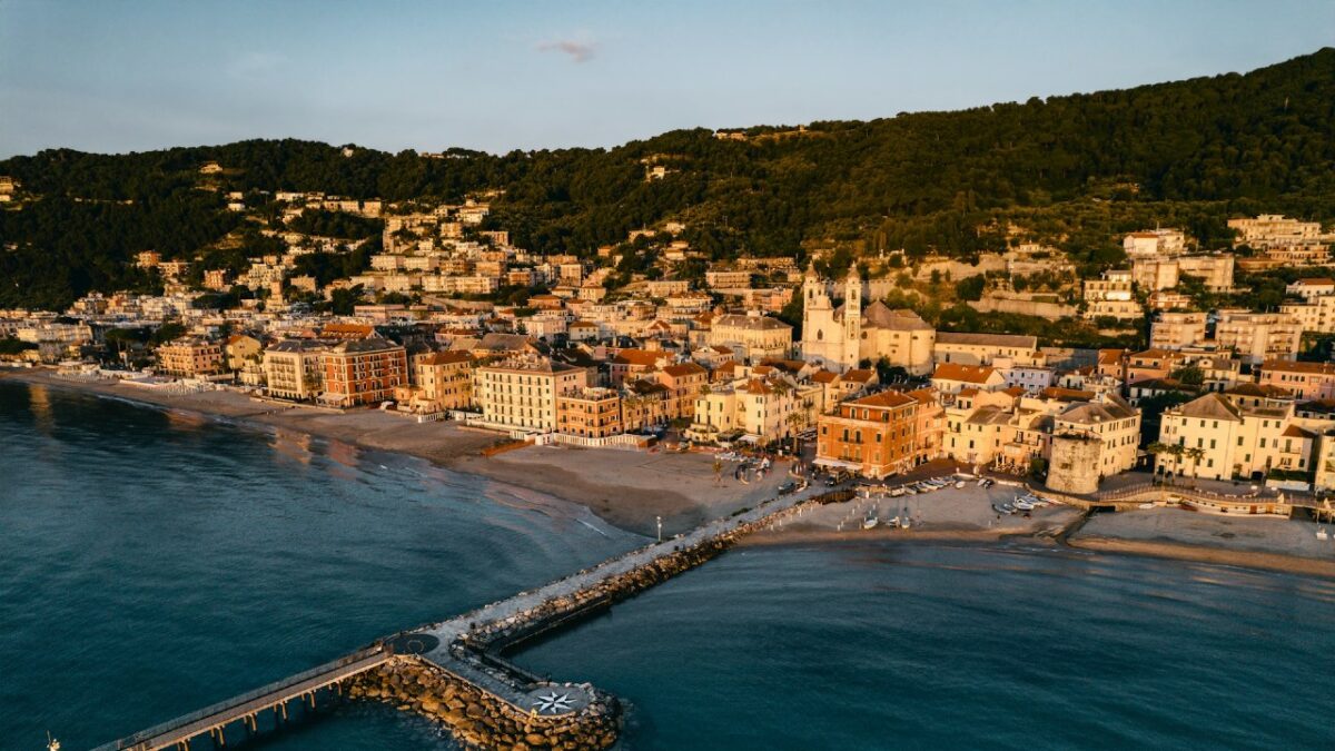 Lo chiamano “Il paese dipinto”, questo borgo della Liguria è un vero quadro!