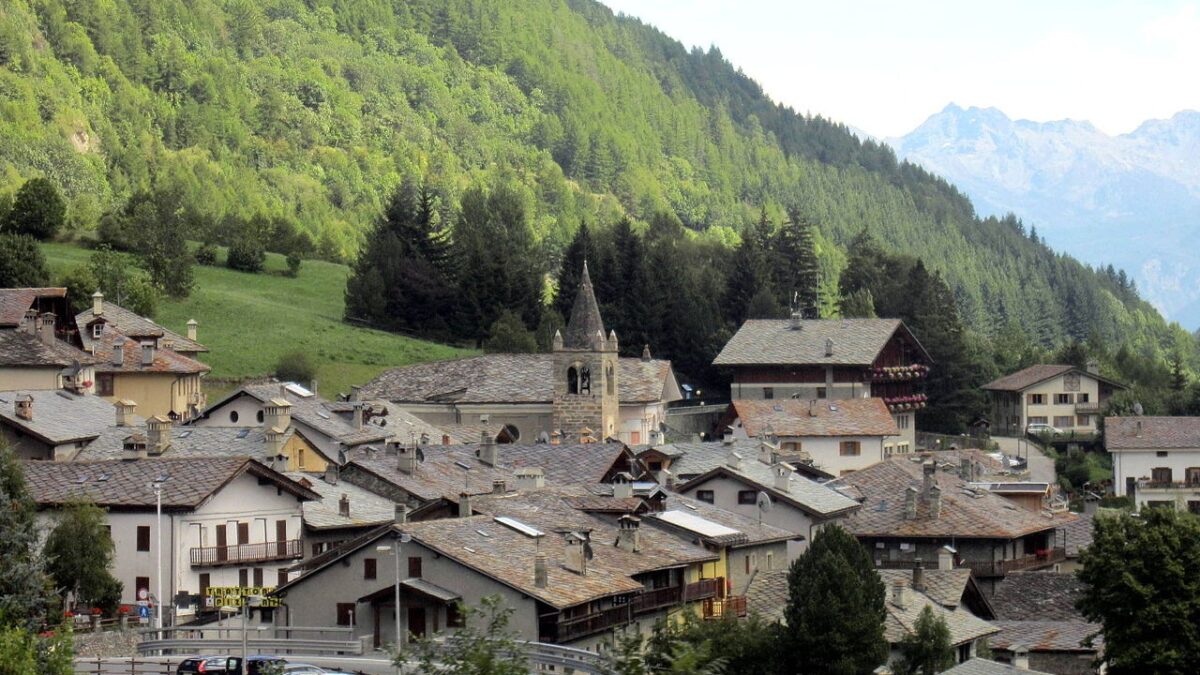 In questo Borgo della Valle d’Aosta sembra di vivere in una Favola