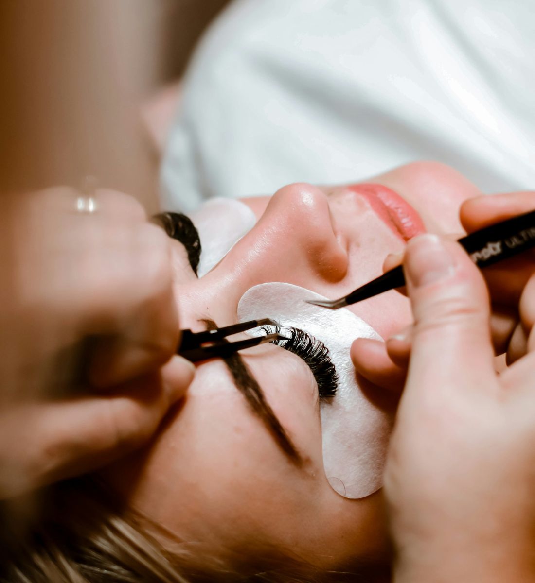 Galleria foto 'Ciglia più folte, i trattamenti top in salone e fai da te' - foto 7