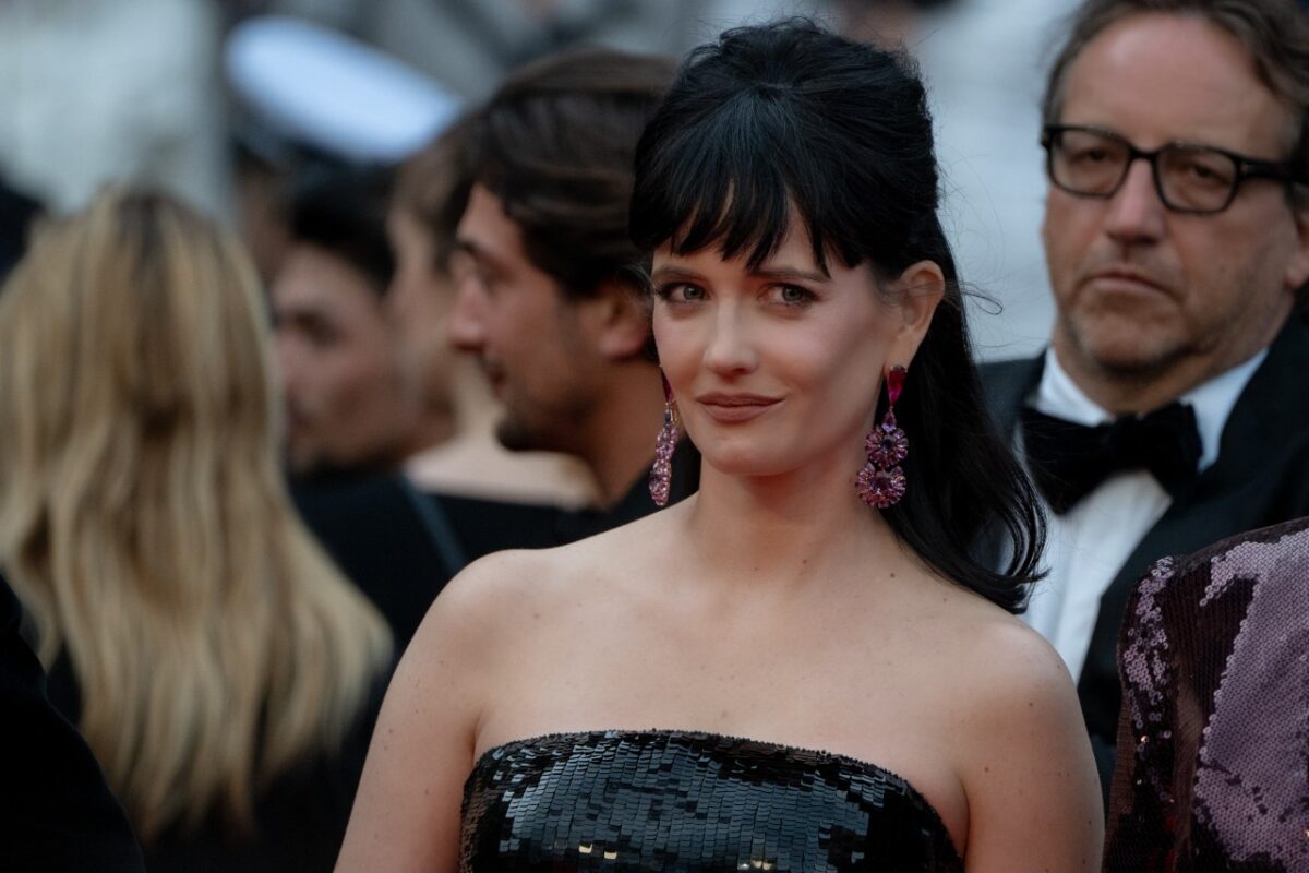 Galleria foto 'Festival di Cannes 2024: tutti gli hair look più belli della Red Carpet di apertura' - foto 6