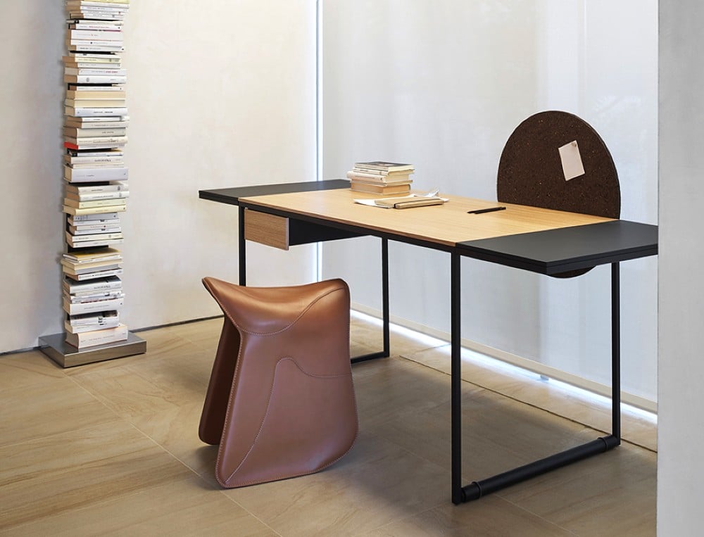 Galleria foto 'Scrivanie e Scrittoi di Design, i più belli per la zona Home working' - foto 5