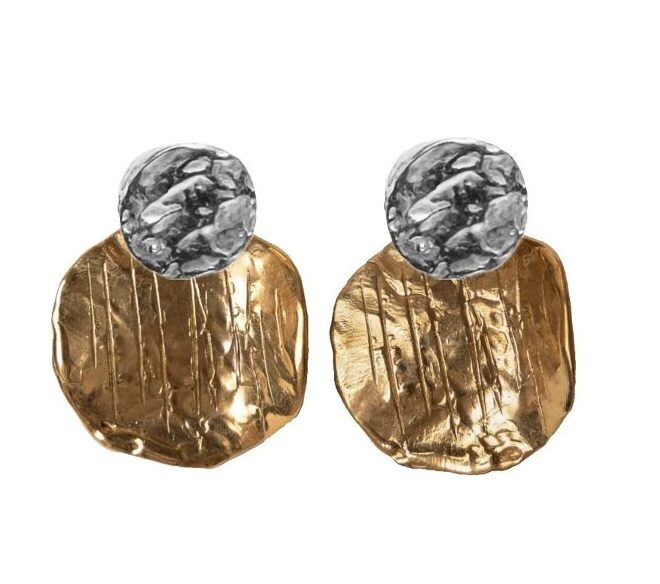 Galleria foto 'Gioielli economici e chic: ecco 8 Bijou per impreziosire i look di Primavera…' - foto 1