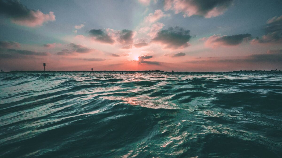 Cosmetici all’acqua di Mare: Proprietà, Benefici e i migliori da Provare