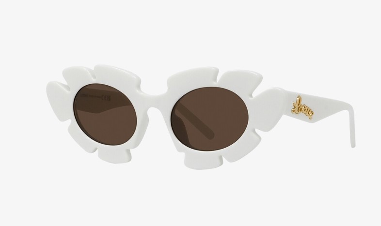 Galleria foto 'Gli Occhiali da sole quest’estate si portano così…' - foto 7