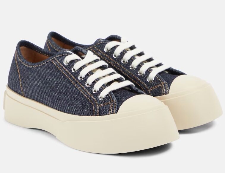 Galleria foto 'Più alte e più comode con le Sneakers Platform: i modelli da comprare subito!' - foto 3