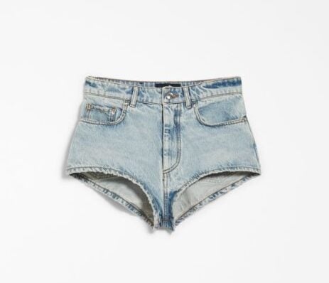 Galleria foto 'I Pantaloni Shorts questa estate si portano micro!' - foto 7