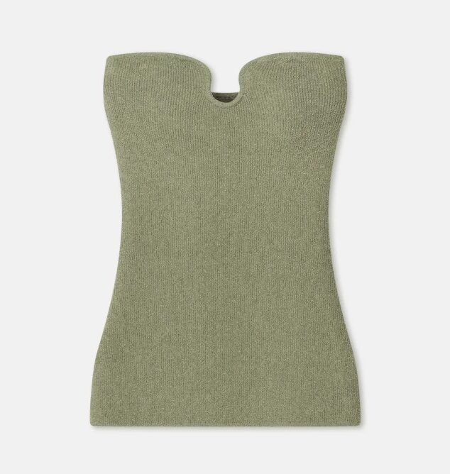 Galleria foto 'I Top senza spalline fanno tendenza: ecco i modelli da avere a tutti i costi!' - foto 7