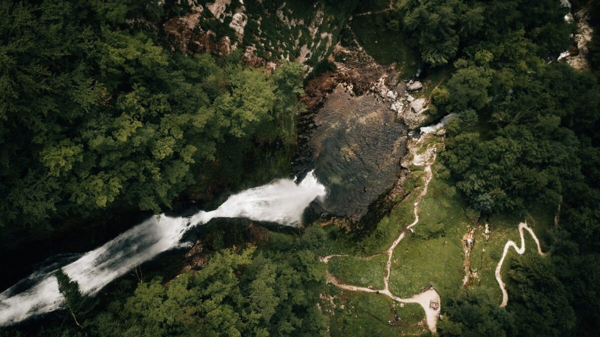 Conosci il borgo delle cascate? Scopri questa perla del Friuli Venezia Giulia…