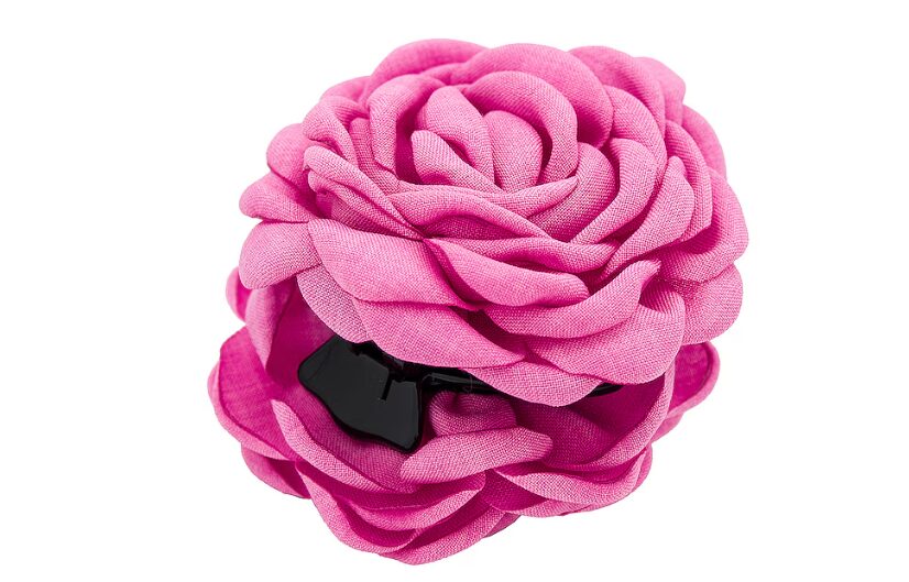 Galleria foto 'Ispirazione Bridgerton: Fiori, Fiocchi e Fermagli vistosi nei Capelli, ecco l’ultima tendenza…' - foto 9