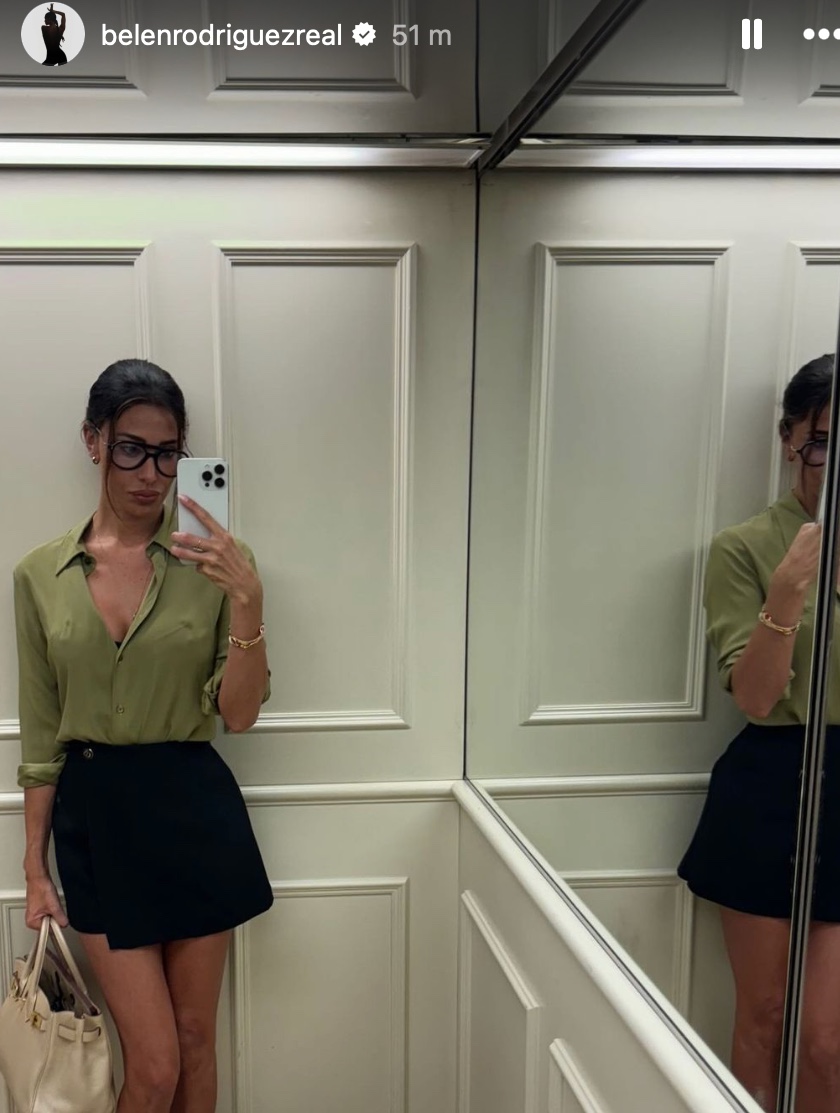 Galleria foto 'Belen Rodriguez, con questo Look combatte il caldo in città (FOTO)' - foto 1