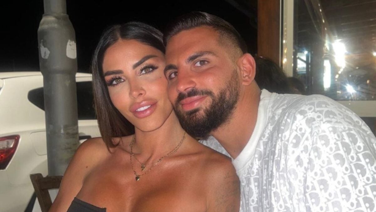 Galleria foto 'Guendalina Tavassi: matrimonio a sorpresa ecco gli outfit degli sposi' - foto 1