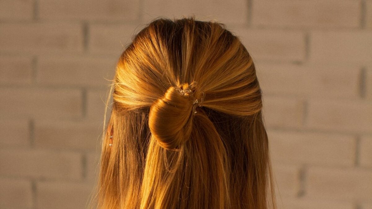 9 pratiche acconciature anti caldo da provare se hai i Capelli lunghi
