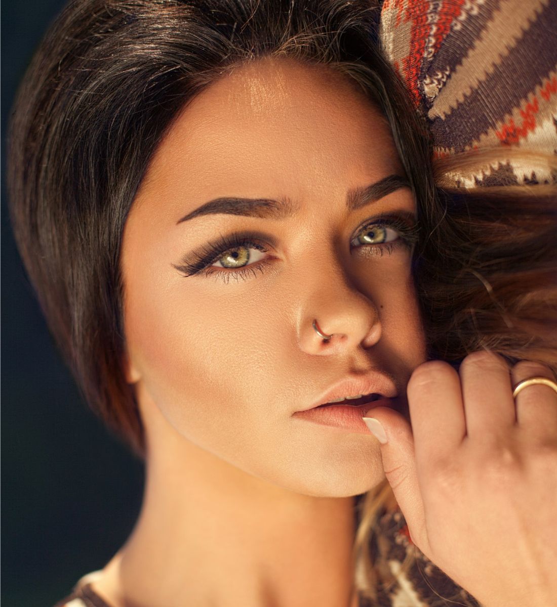 Galleria foto 'Sopracciglia folte e curate: le tip da seguire' - foto 6